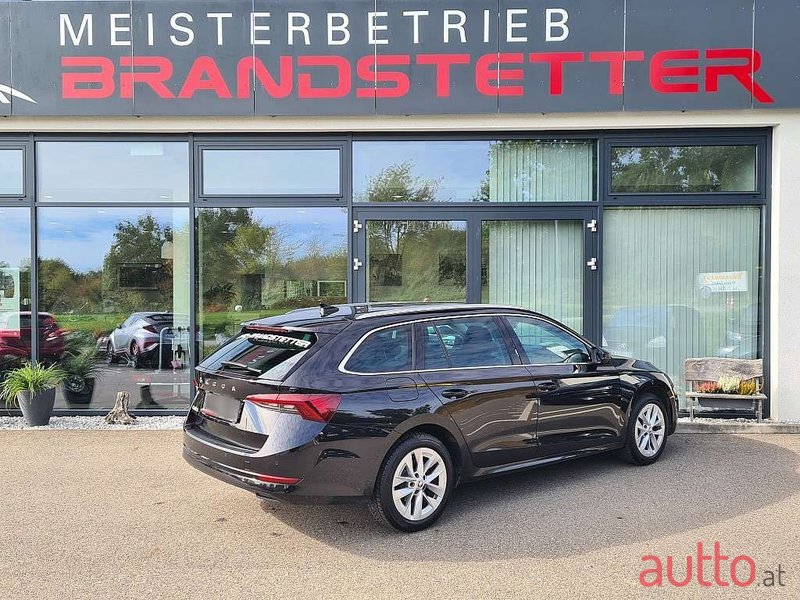 2020' Skoda Octavia photo #3