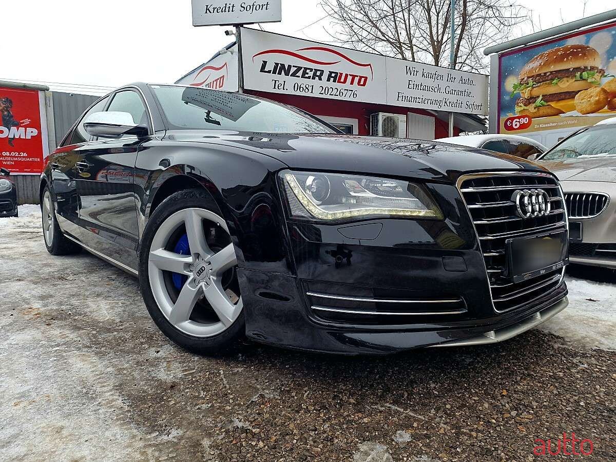 2012' Audi A8 photo #1