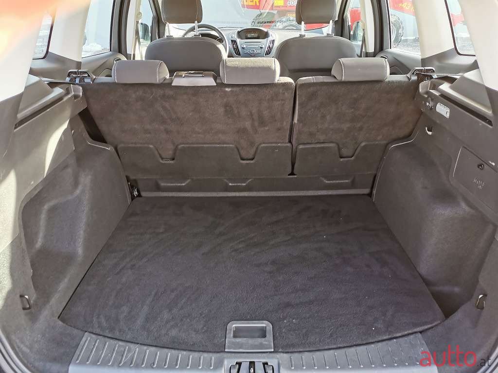 2019' Ford Kuga photo #4