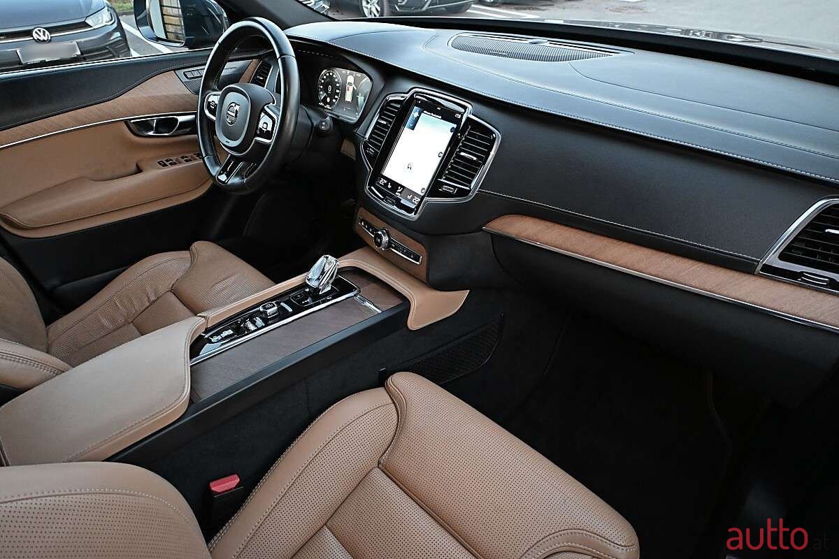 2019' Volvo XC90 photo #4