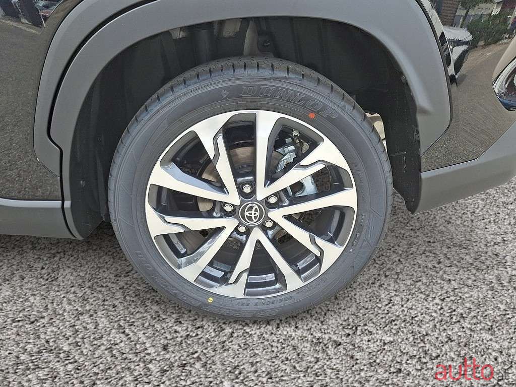 2024' Toyota Corolla Cross photo #6