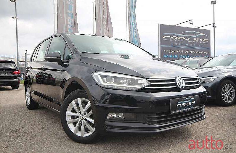 2017' Volkswagen Touran photo #1