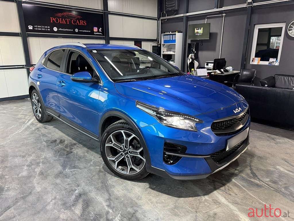 2022' Kia XCeed photo #2