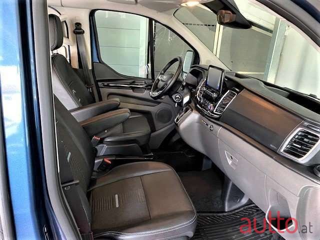 2021' Ford Tourneo photo #3