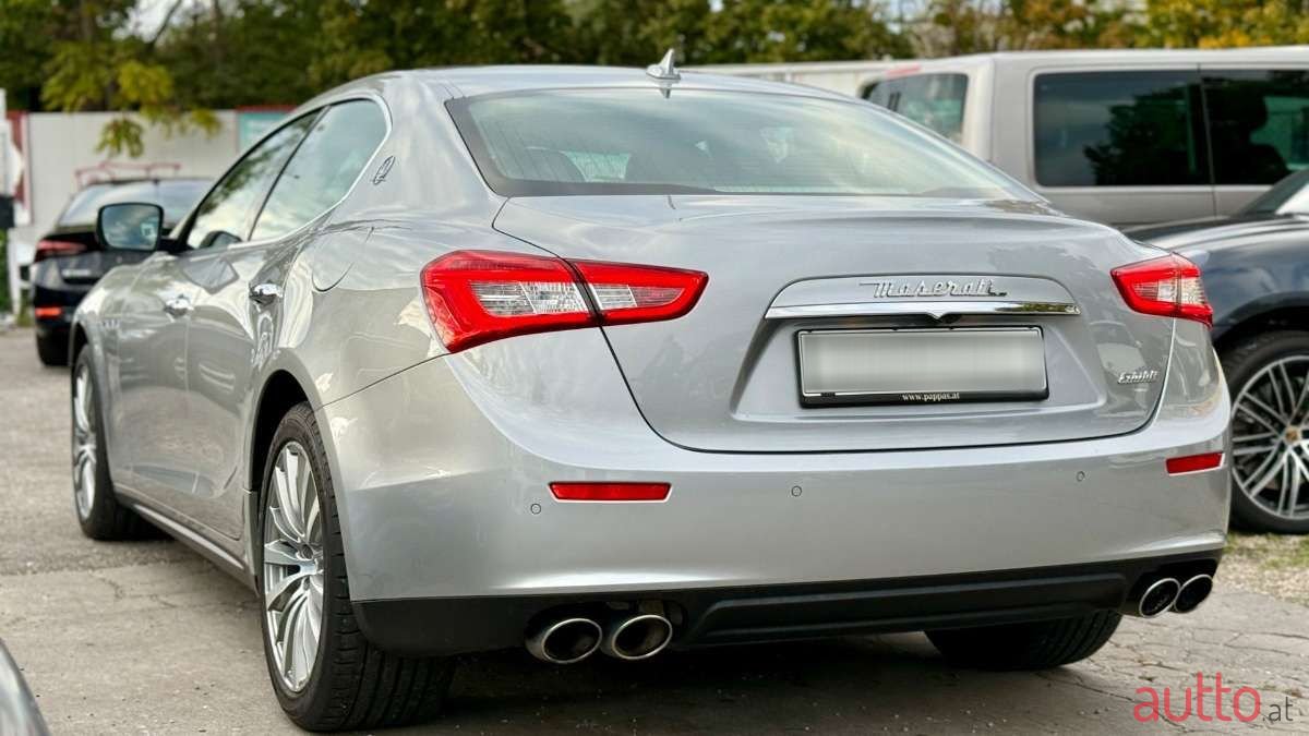 2014' Maserati Ghibli photo #6