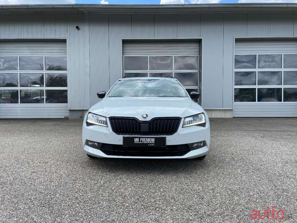 2017' Skoda Superb photo #5