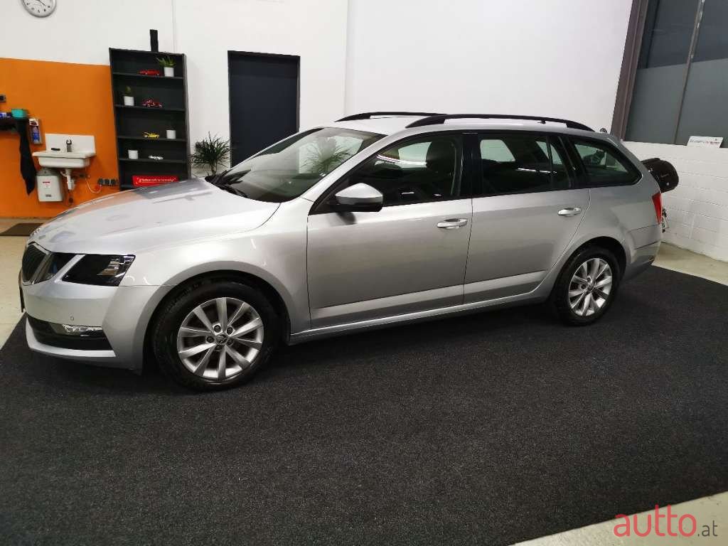 2018' Skoda Octavia photo #6