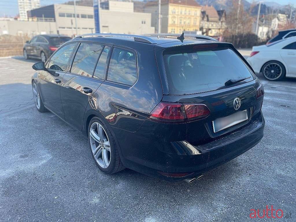 2016' Volkswagen Golf photo #3