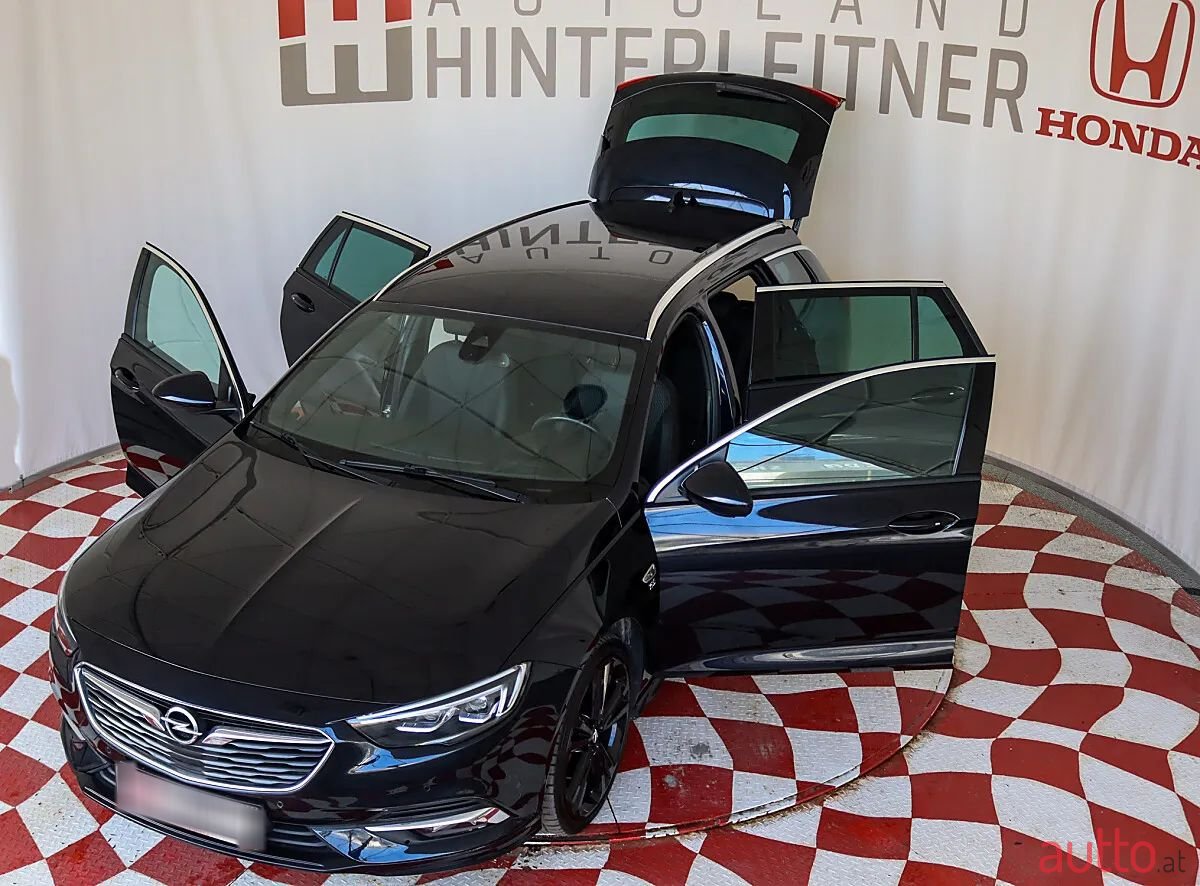 2017' Opel Insignia photo #3