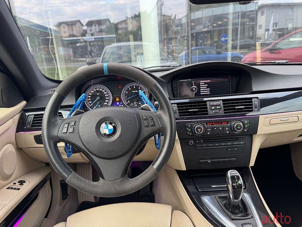 2011' BMW 3Er-Reihe photo #6