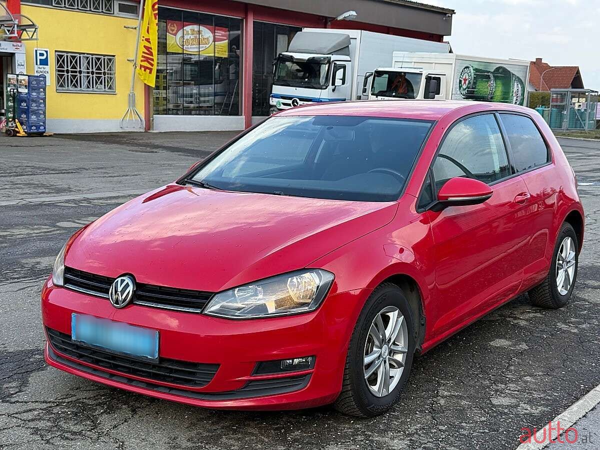 2013' Volkswagen Golf photo #1