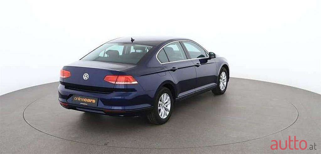 2018' Volkswagen Passat photo #3