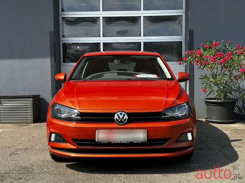 2018' Volkswagen Polo photo #2