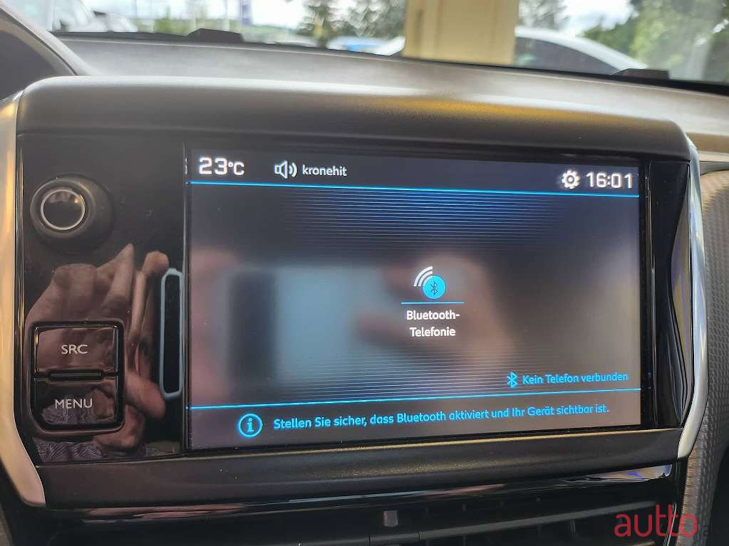 2018' Peugeot 2008 photo #5