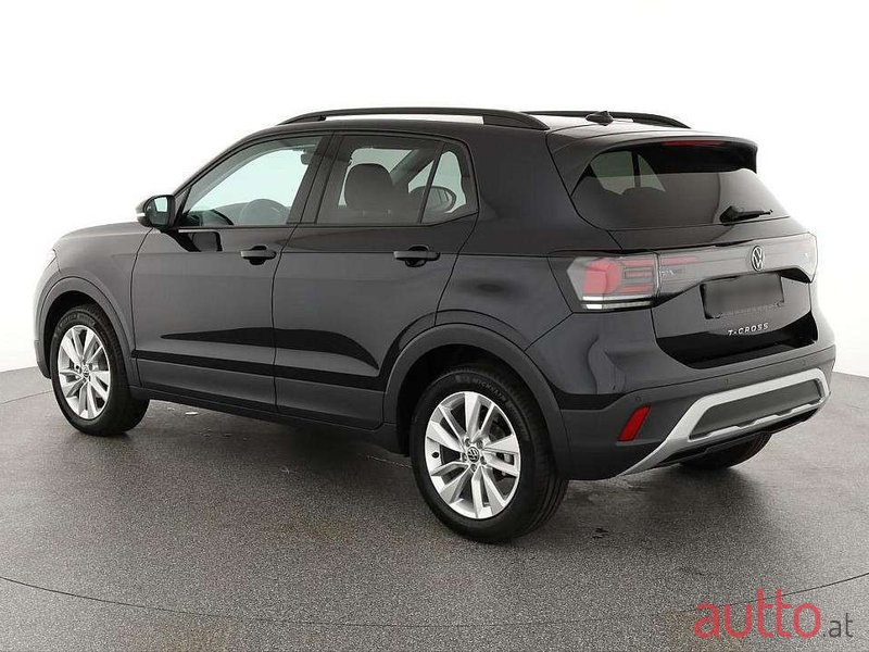 2024' Volkswagen T-Cross photo #3