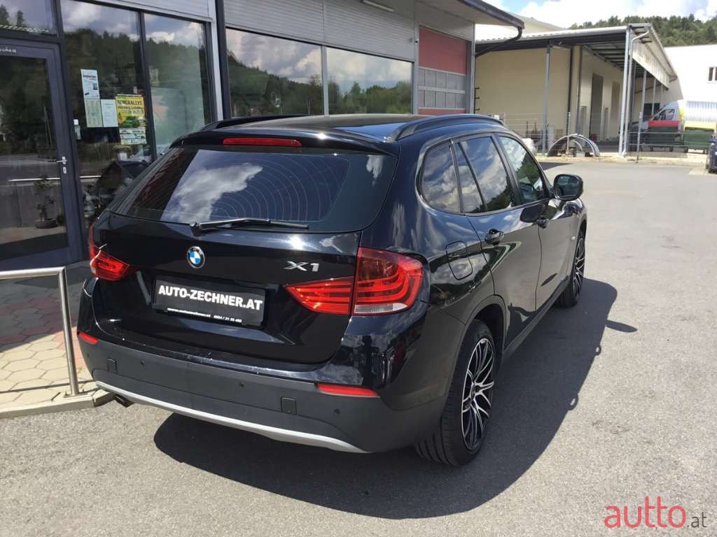 2011' BMW X1 photo #6