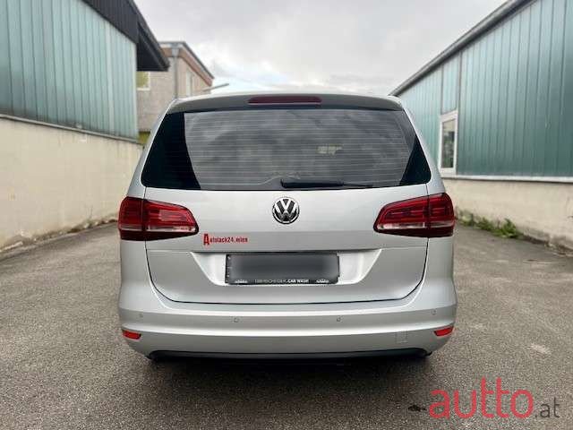 2016' Volkswagen Sharan photo #5