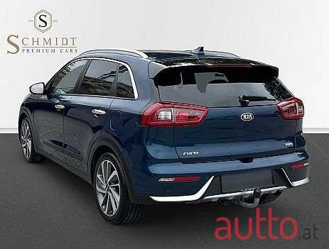 2017' Kia Niro photo #4