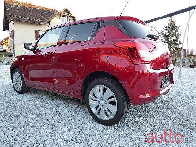 2017' Suzuki Swift photo #3