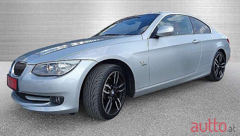 2012' BMW 3Er-Reihe photo #2