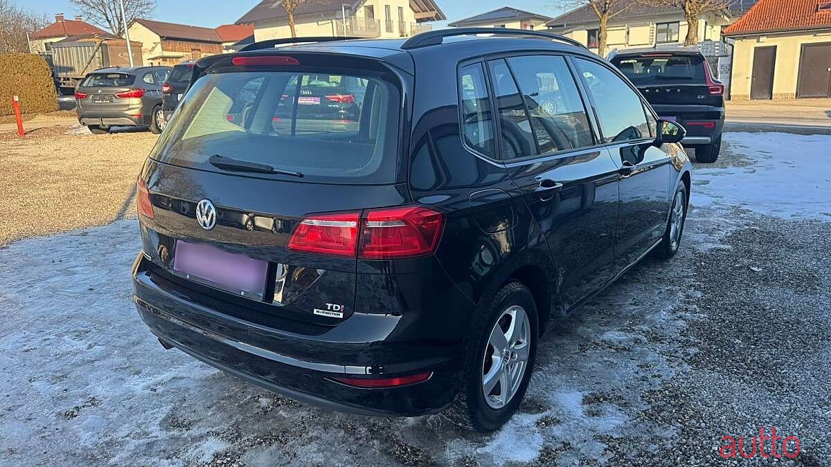 2014' Volkswagen Golf photo #5