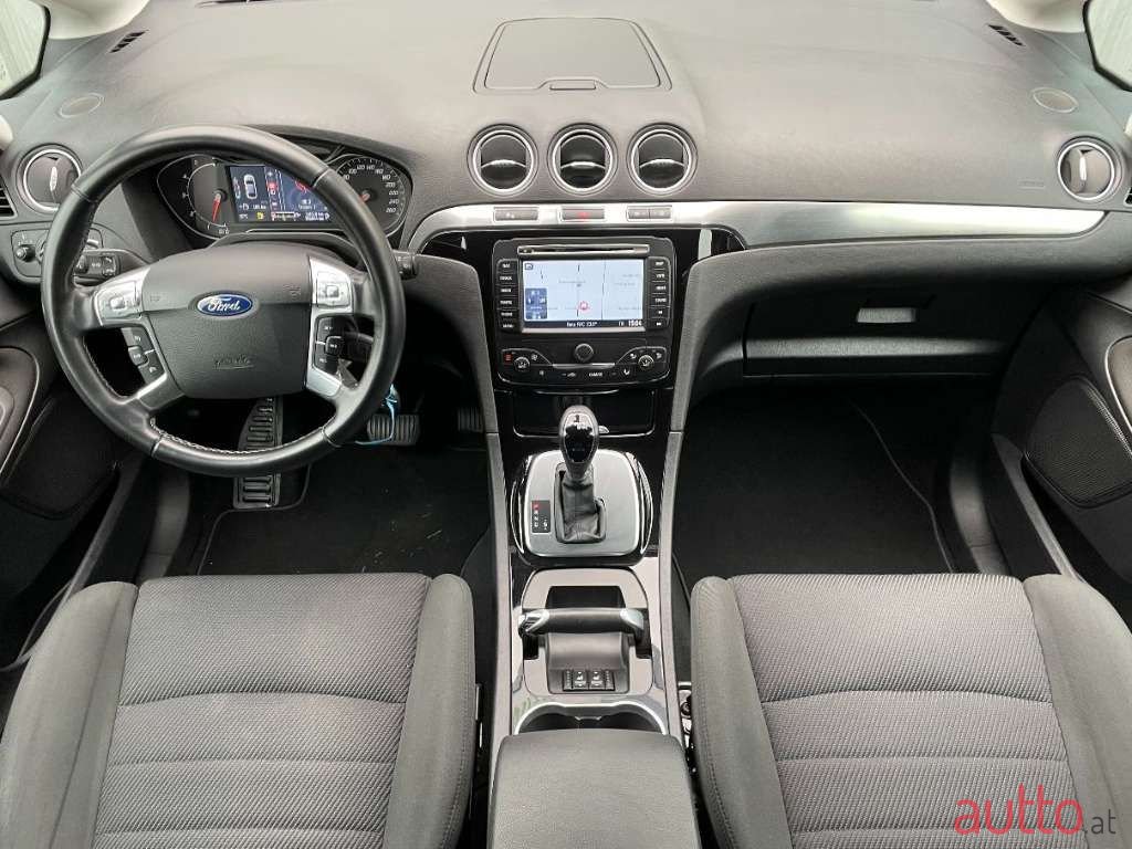 2014' Ford S-Max photo #2