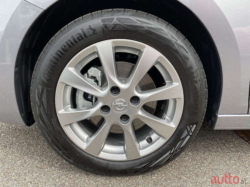 2020' Opel Corsa photo #3