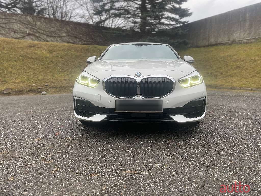 2021' BMW 1Er-Reihe photo #4