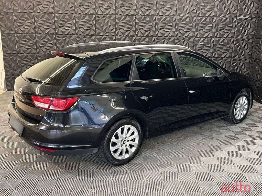 2014' SEAT Leon photo #5