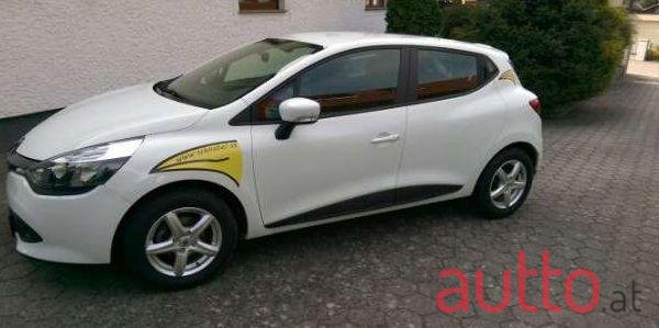 2016' Renault Clio photo #2