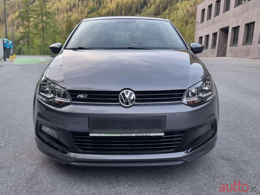 2017' Volkswagen Polo photo #5