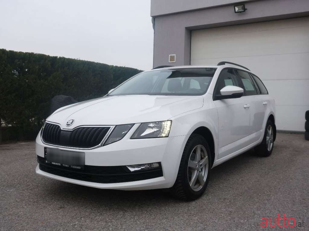 2020' Skoda Octavia photo #1