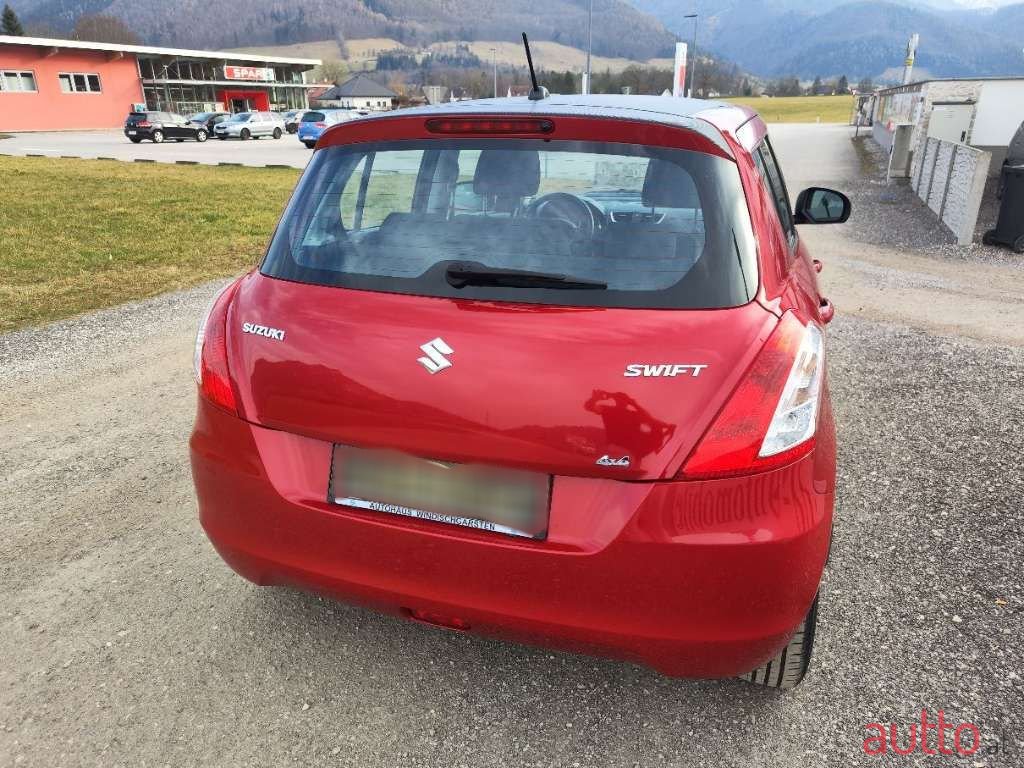 2012' Suzuki Swift photo #5