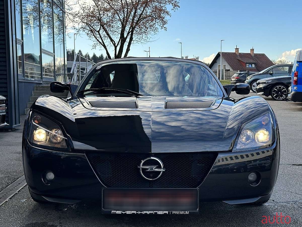 2005' Opel Speedster photo #4