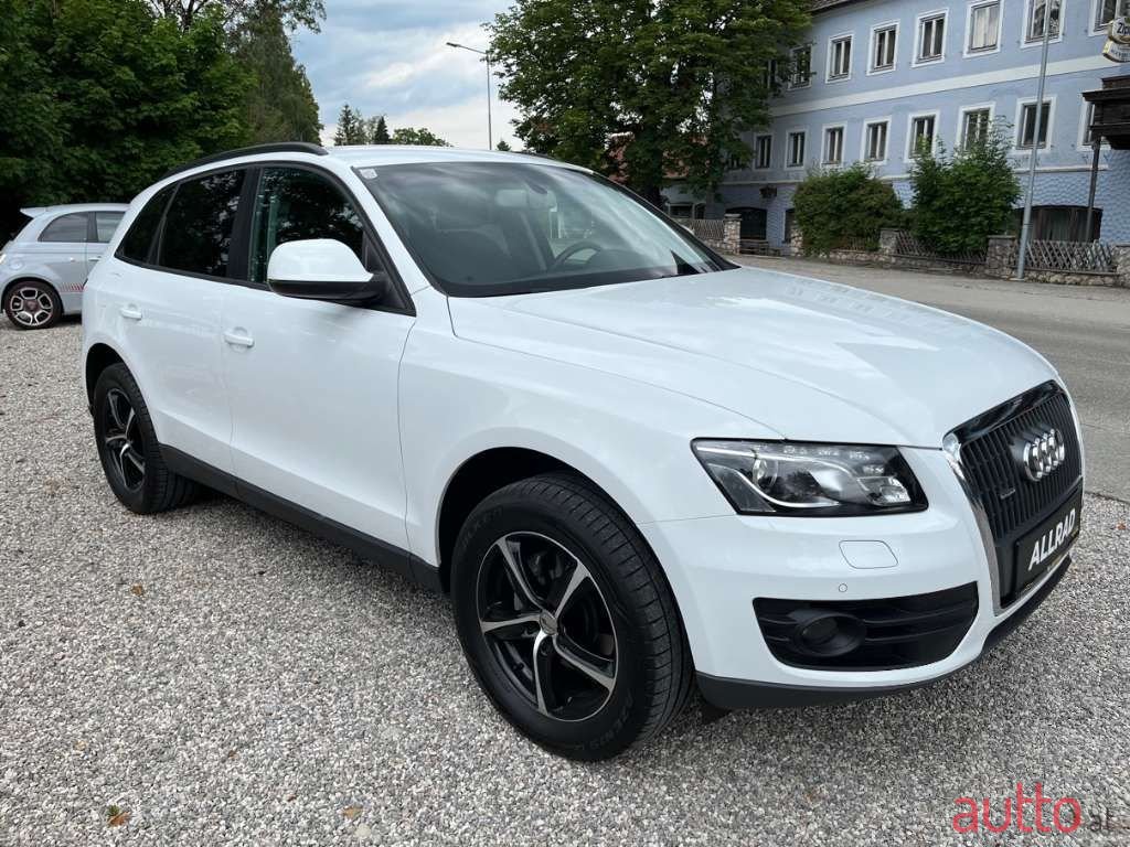 2010' Audi Q5 photo #3