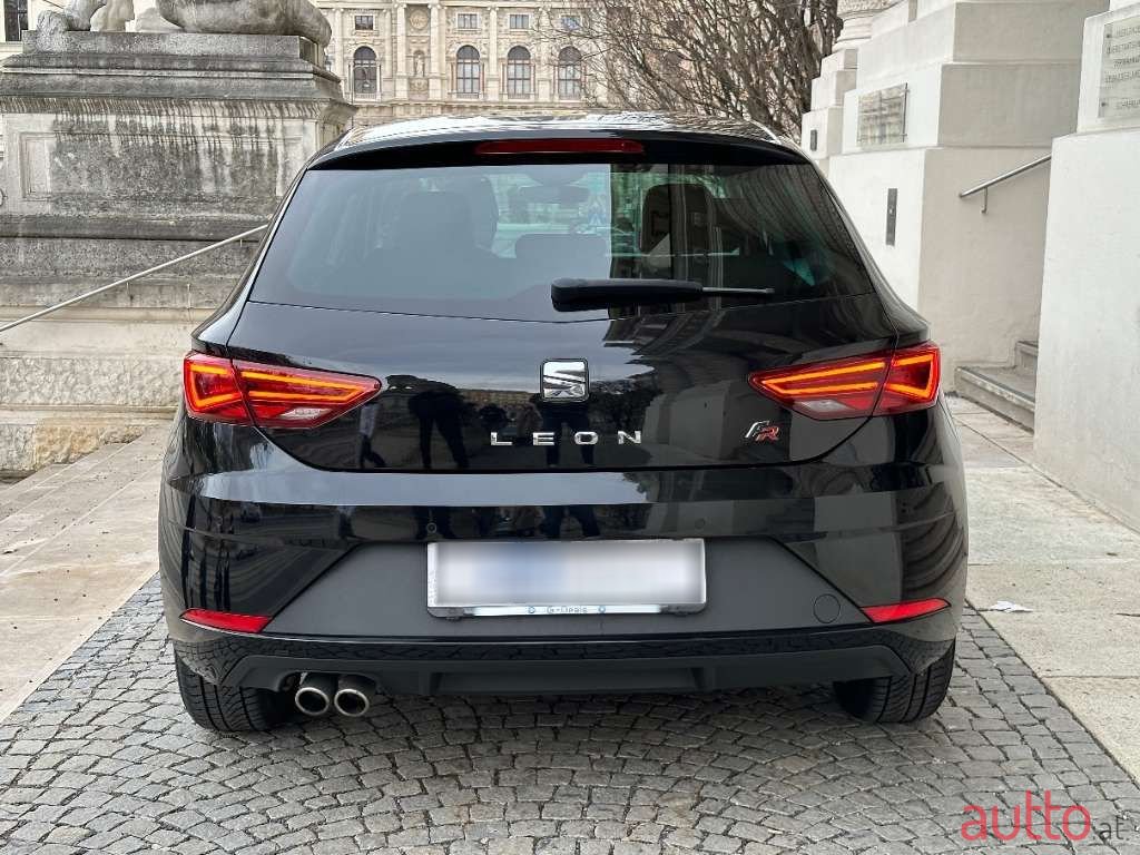 2019' SEAT Leon photo #4