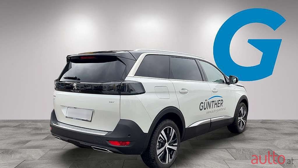 2022' Peugeot 5008 photo #3