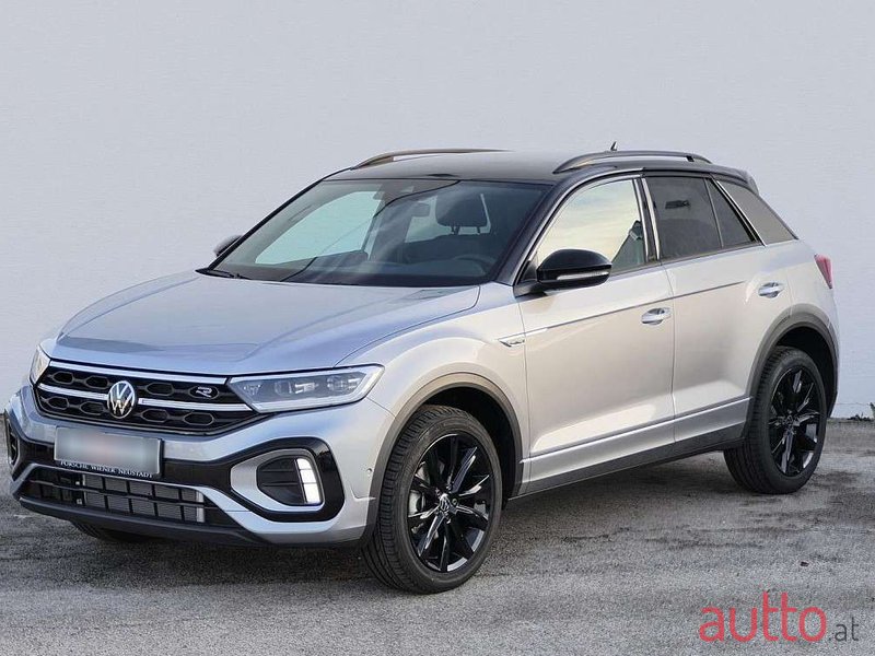 2023' Volkswagen T-Roc photo #1