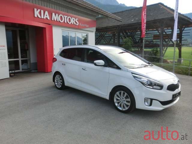 2014' Kia Carens photo #2