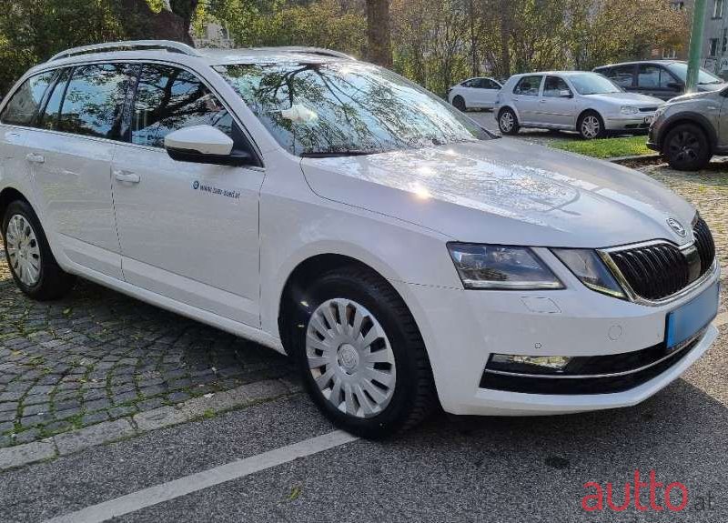 2019' Skoda Octavia photo #4