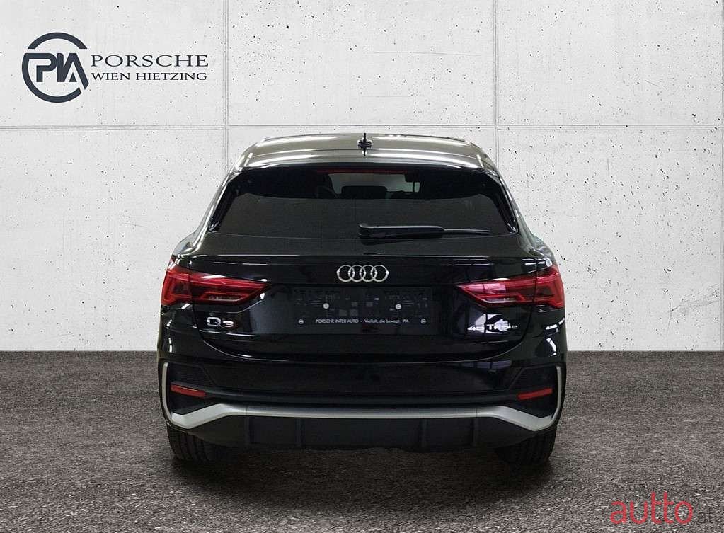 2023' Audi Q3 photo #5