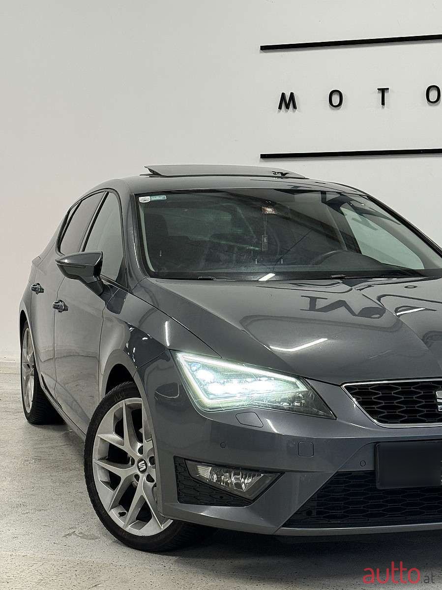 2014' SEAT Leon photo #5