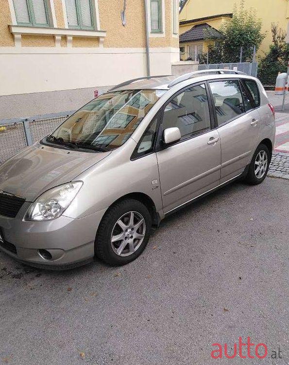 2002' Toyota Corolla photo #1