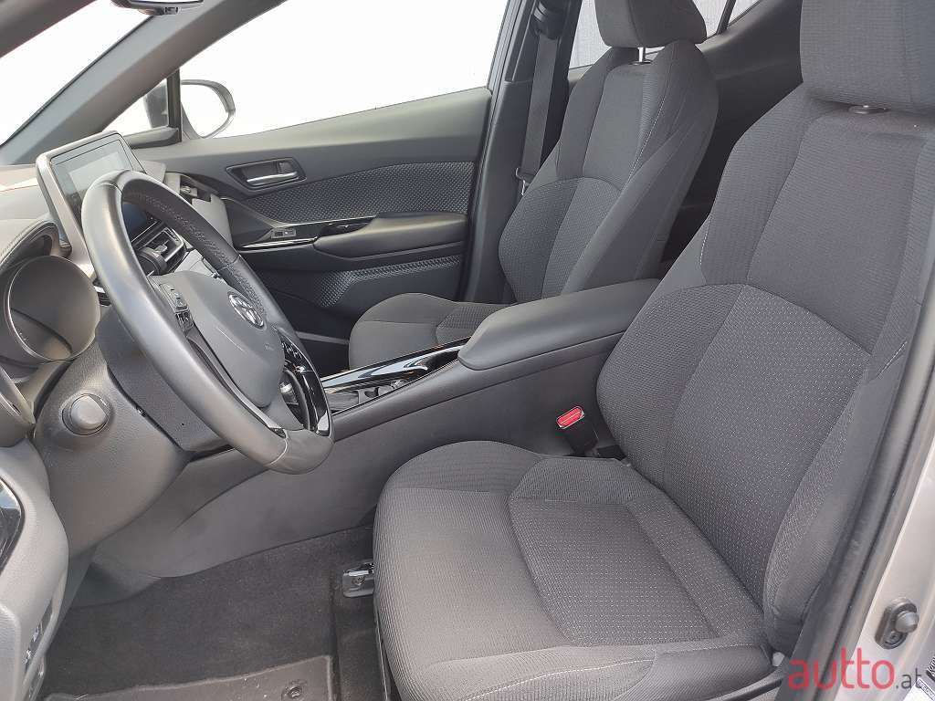 2018' Toyota C-Hr photo #5
