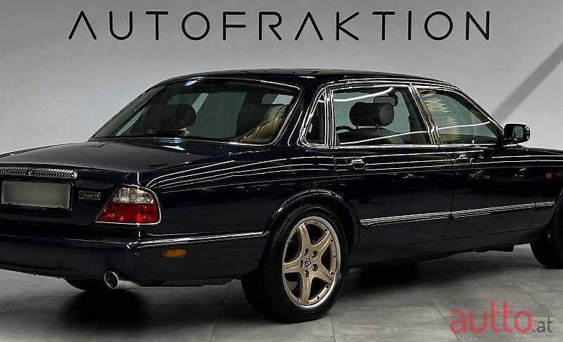 2000' Jaguar Daimler photo #4