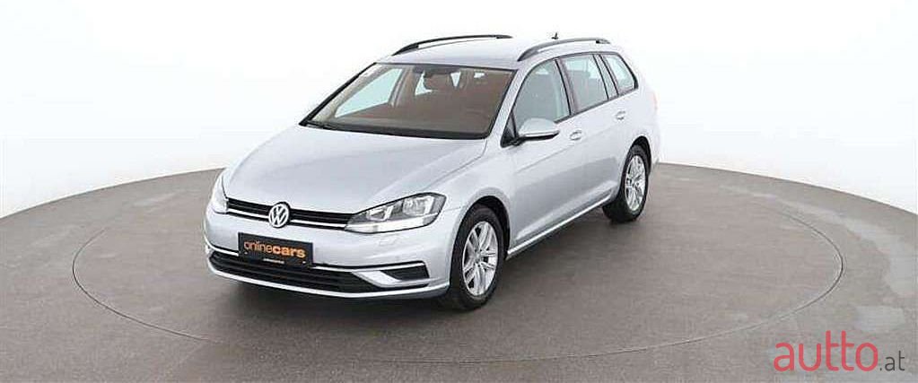 2019' Volkswagen Golf photo #1