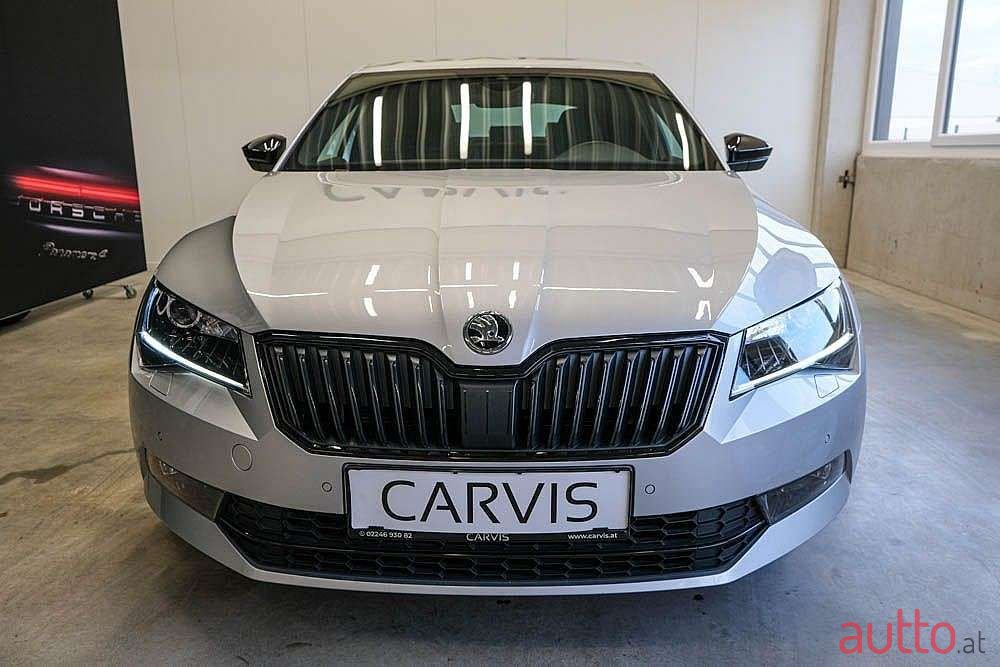 2019' Skoda Superb photo #4