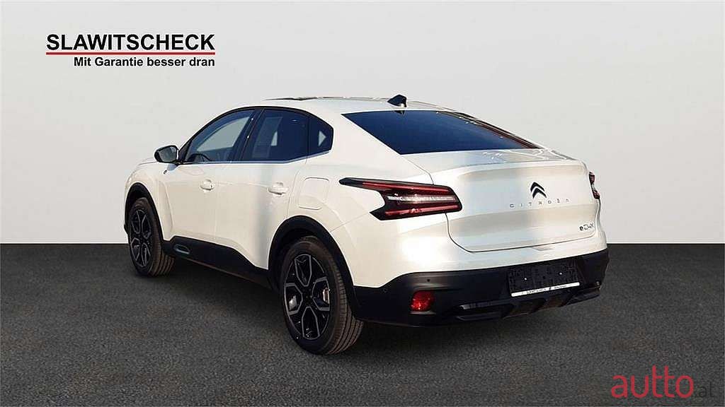 2023' Citroen C4 X photo #3