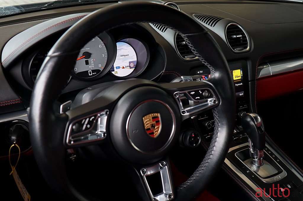 2016' Porsche Cayman photo #6