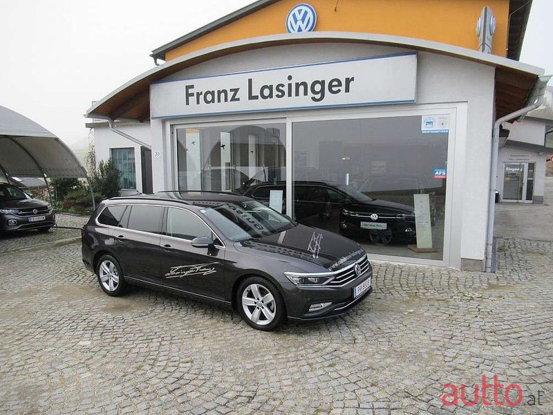 2019' Volkswagen Passat photo #1